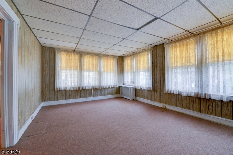 90 Goodwin Ave