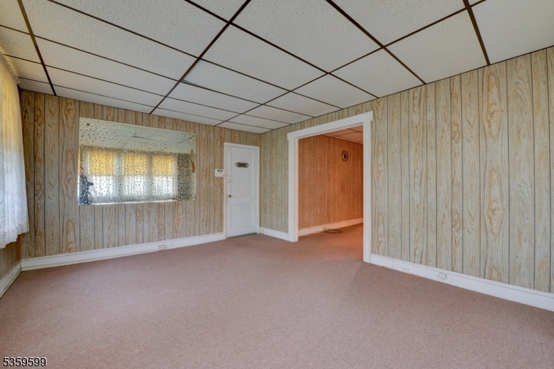 90 Goodwin Ave
