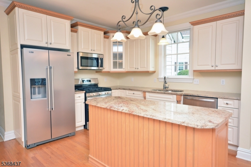 35 Schmidt Cir