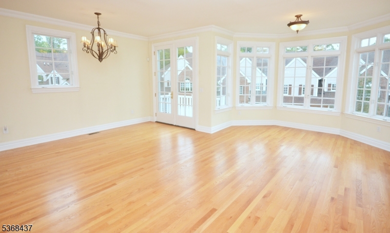 35 Schmidt Cir