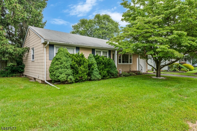 92 Louise Dr