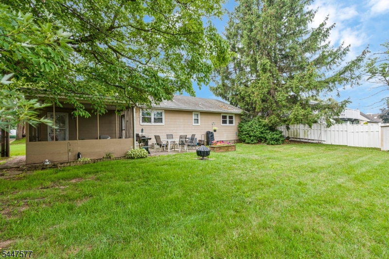 92 Louise Dr