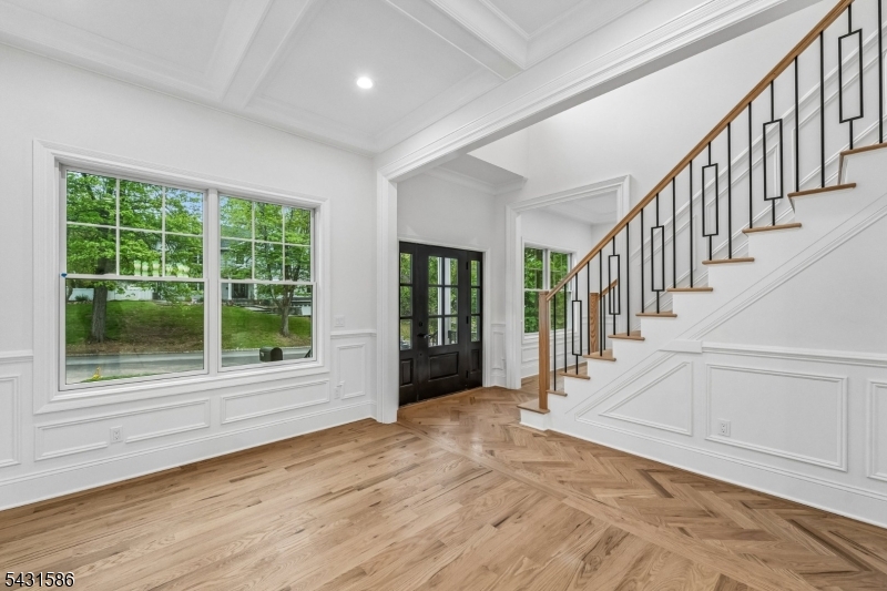 21 Maplewood Dr