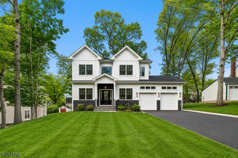 21 Maplewood Dr