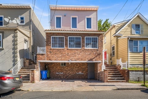 Photo for 731 Mcgillvray Pl
