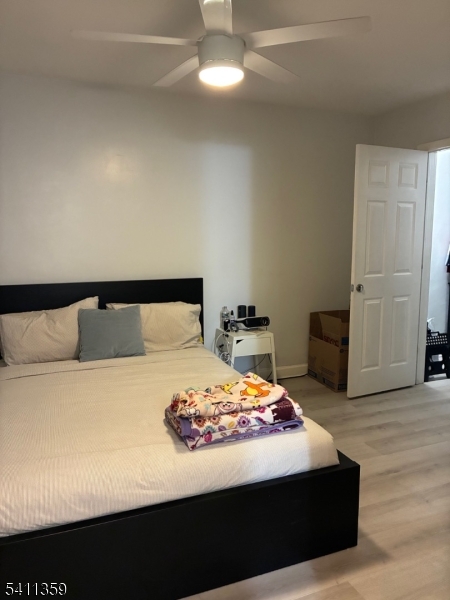 826 West Grand st. 1E