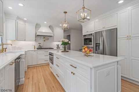 7 Lookout Point Trail Totowa Boro NJ 07512