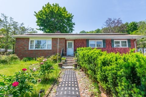 Photo of 138 Bartley Flanders Rd, Mount Olive, NJ 07836 (MLS # 3995534)