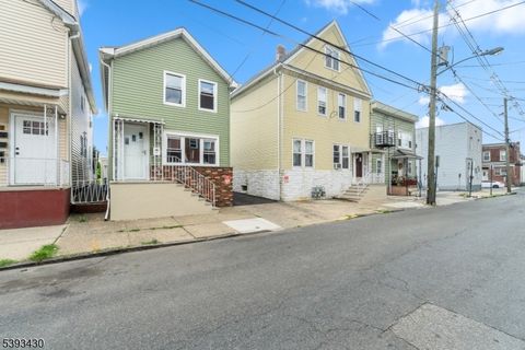 Photo of 330 John St, Elizabeth, NJ 07202 (MLS # 3994839)
