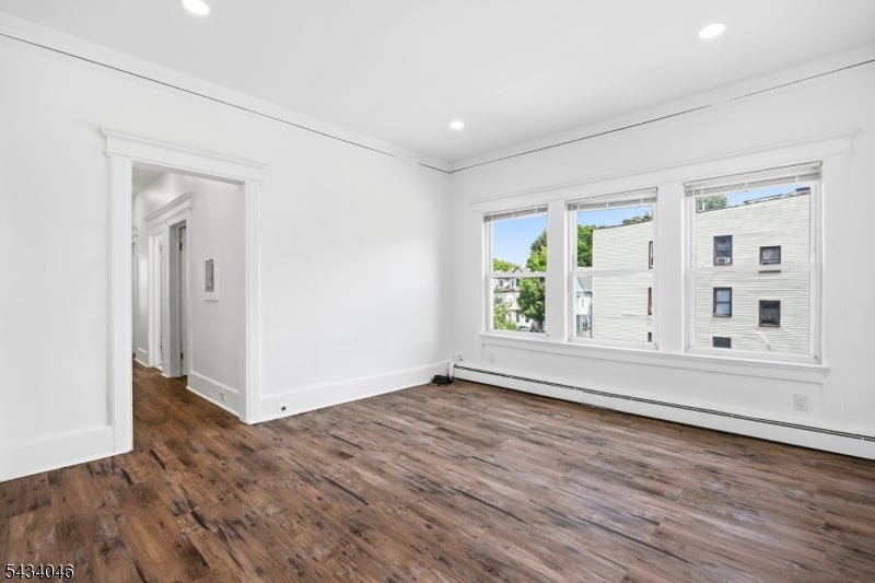 94 Eaton Pl