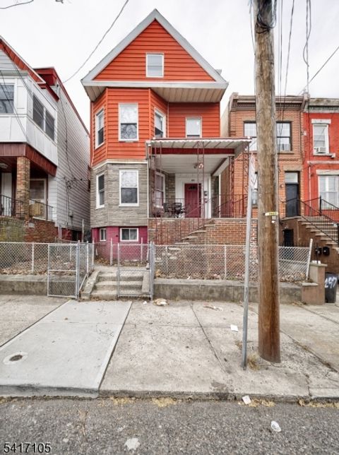 193 Clerk St Jersey City NJ 07305