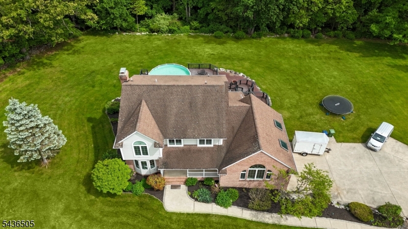 6 Meadow Lake Dr
