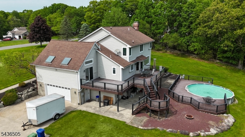 6 Meadow Lake Dr