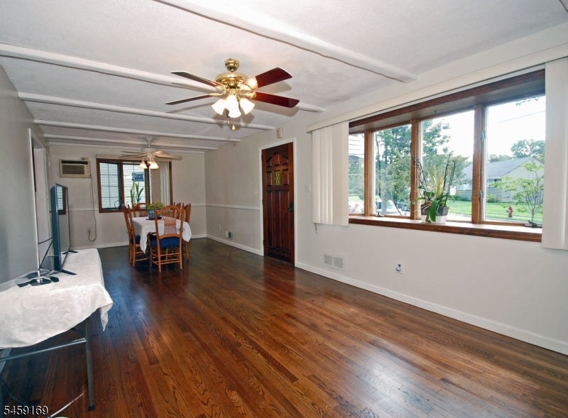 42 Oak Ridge Rd