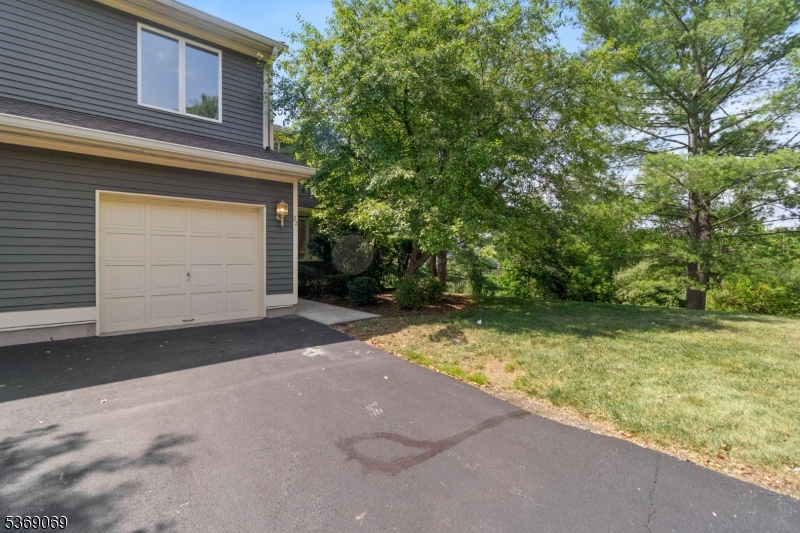 22 Mission Hills Road