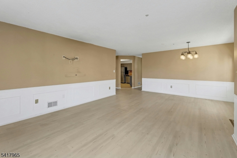 1192 Richmond Rd 1192