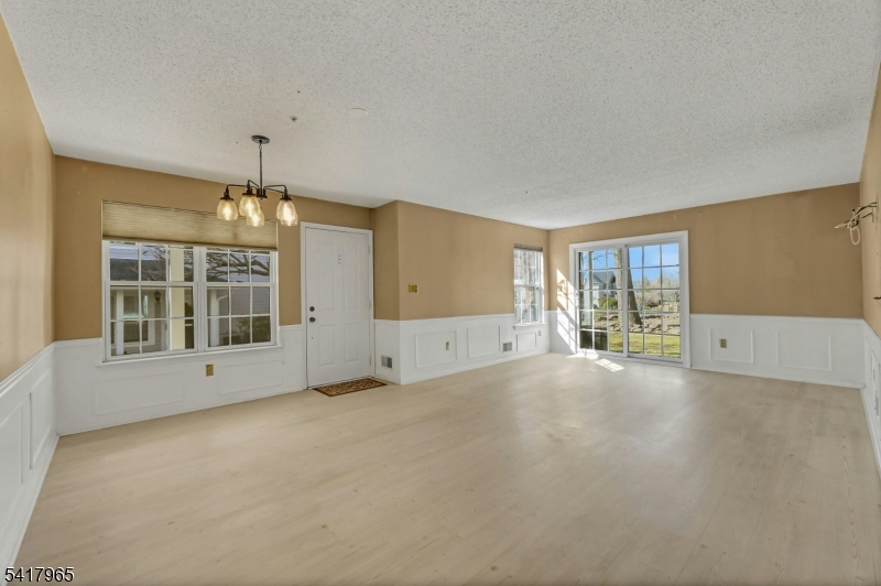 1192 Richmond Rd 1192