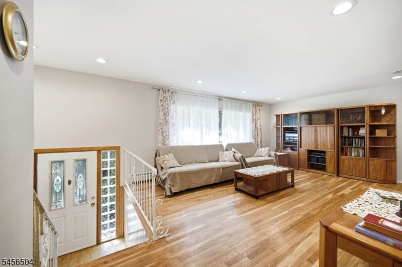 15 Mitchell Rd