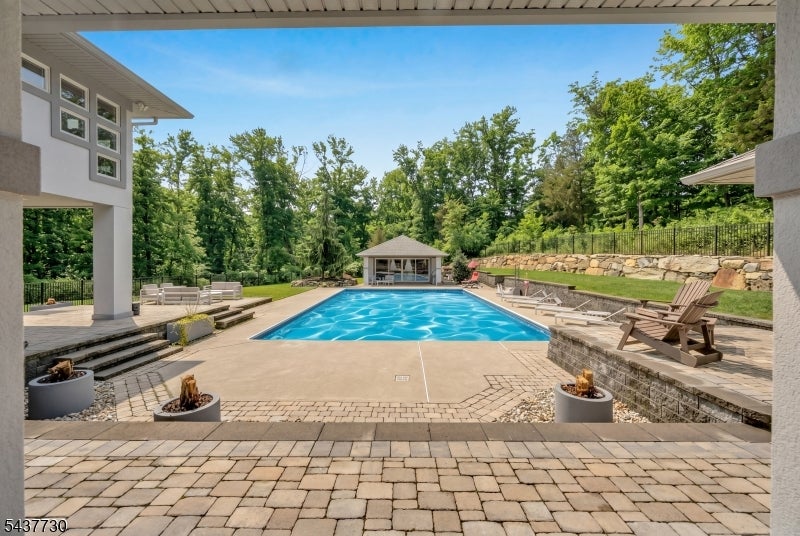 46 Benham Way