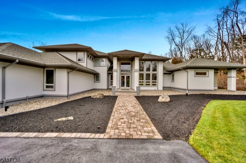 46 Benham Way