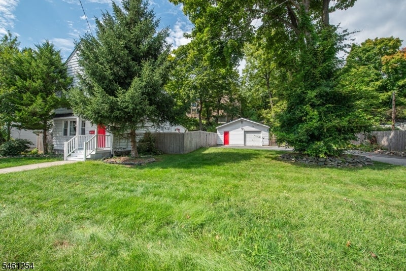 39 Fredericks St