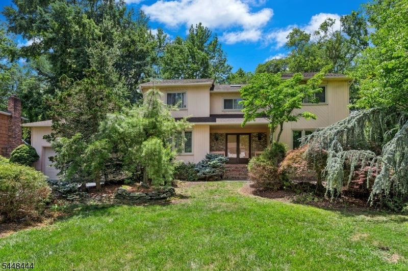 40 Vista Dr