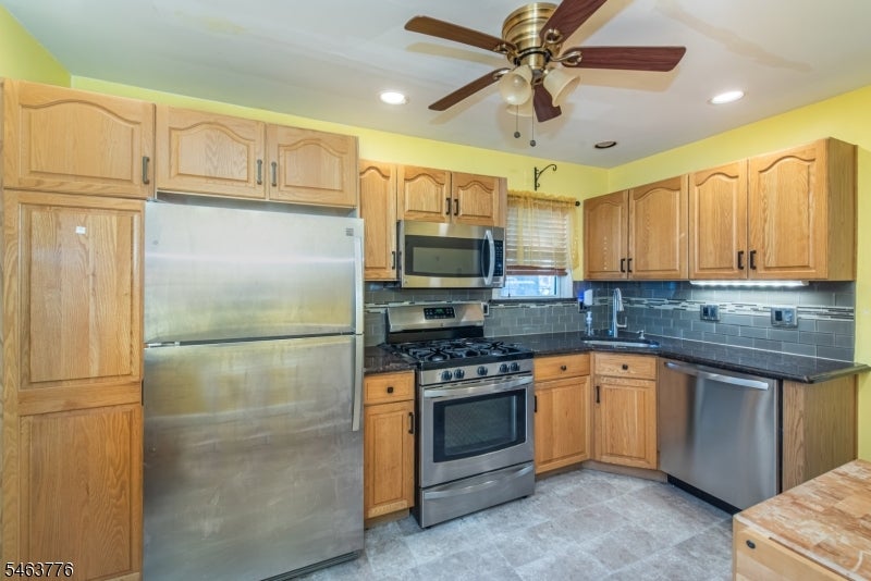 126 Hillman Dr