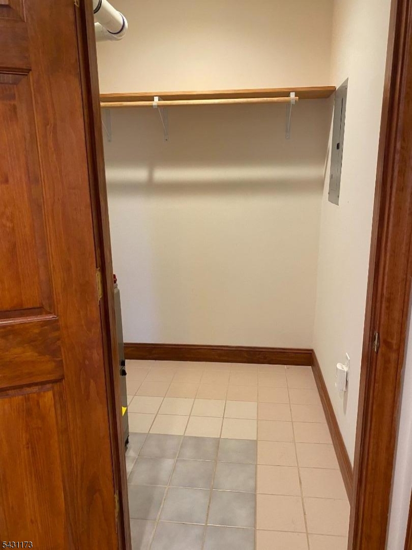 4 Hamilton Ave 1