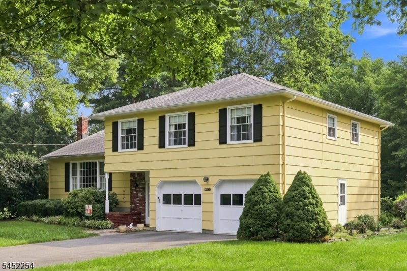 3 Tracy Ct