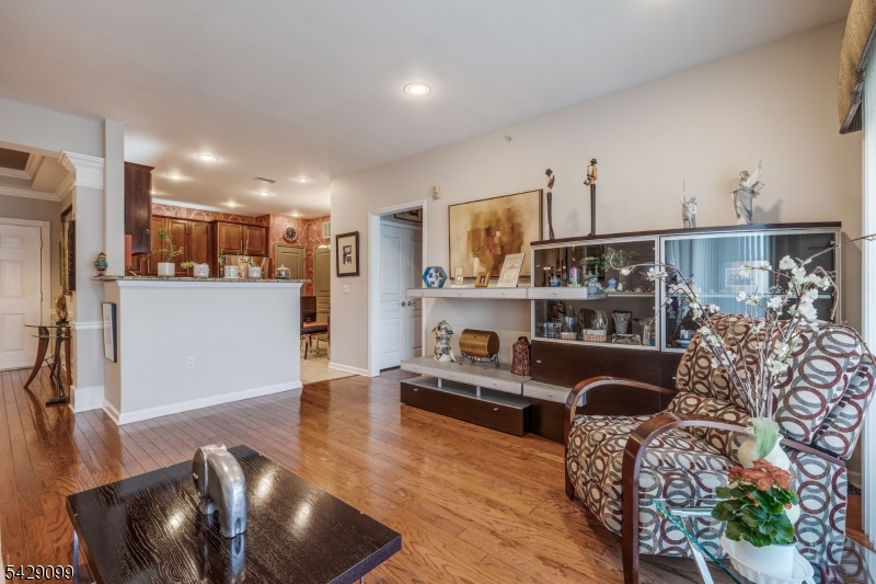 10402 Warrens Way 402