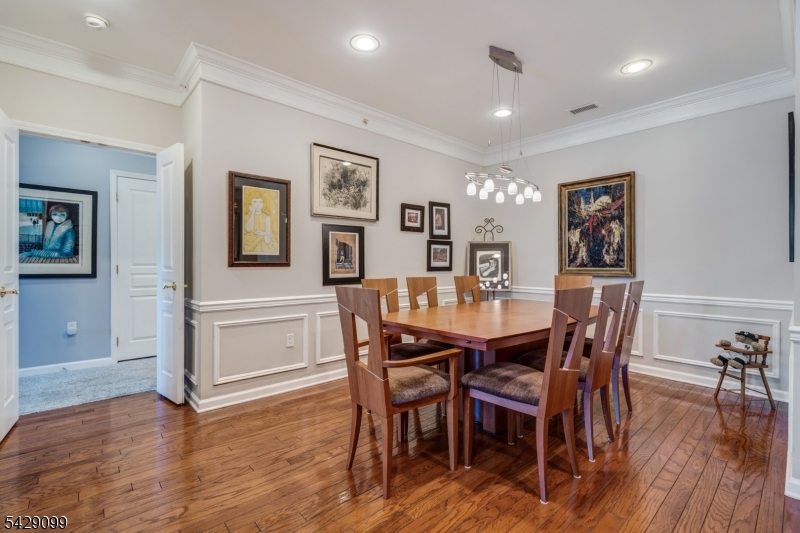 10402 Warrens Way 402