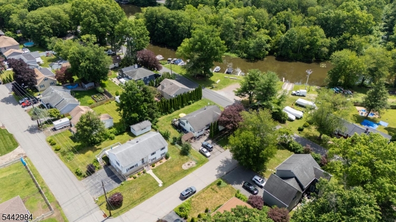 67 Greenbrook Dr