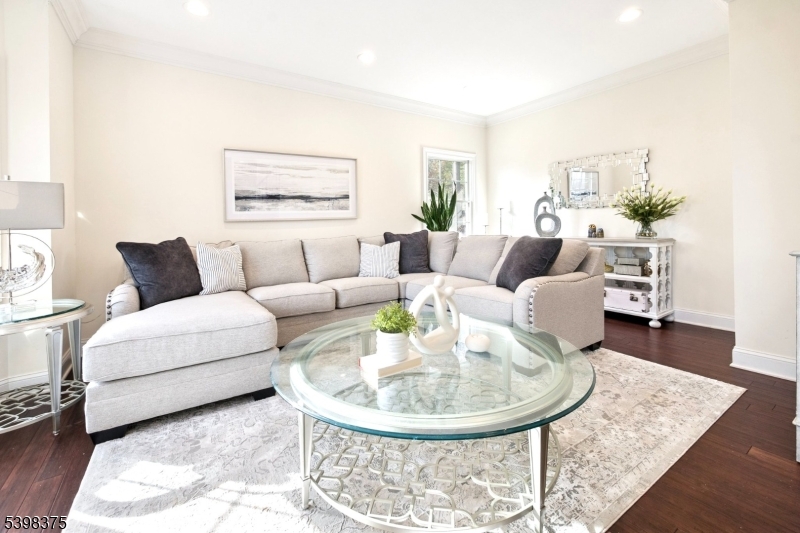 1121 N Washington Ave