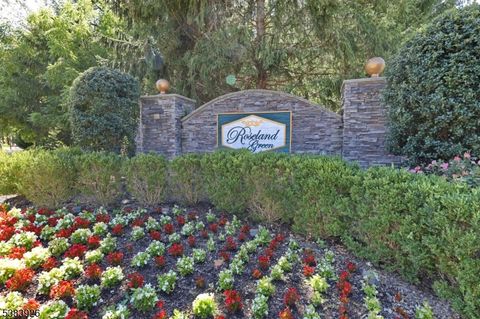 26 Bovensiepen Ct Roseland Boro NJ 07068