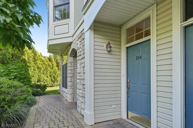204 Edmonton Ct