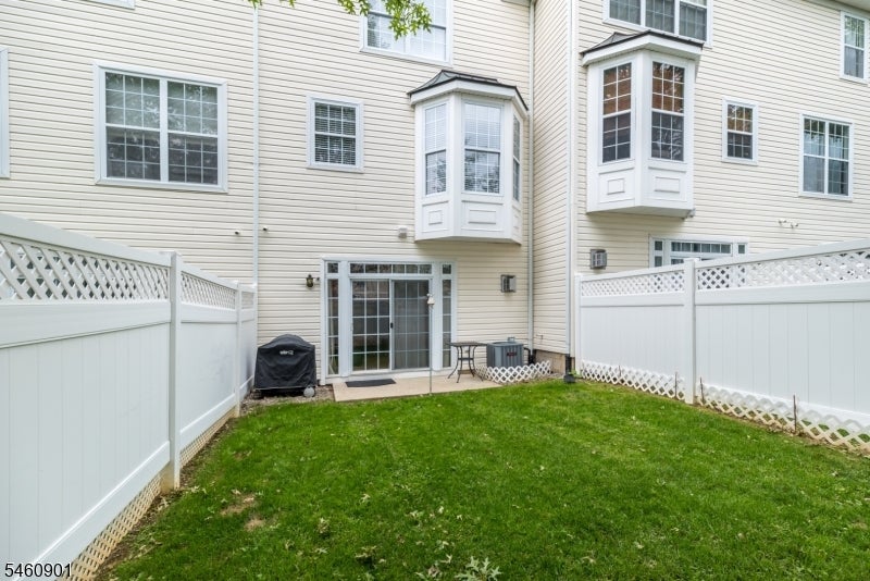 13 Hope St
