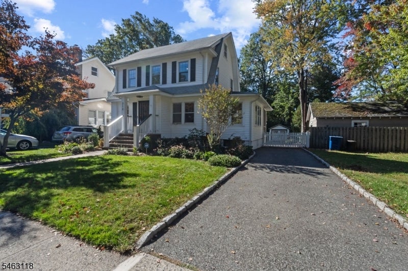 212 Montague Pl
