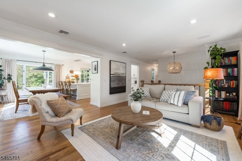 38 Esplanade Dr