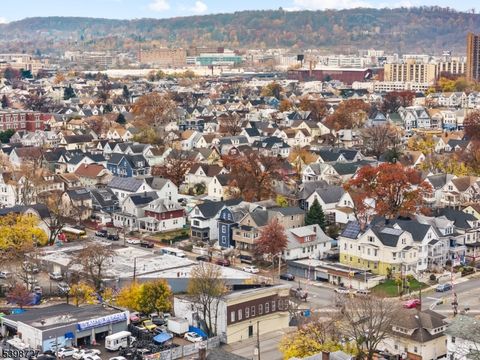 160 17Th Ave Paterson City NJ 07504