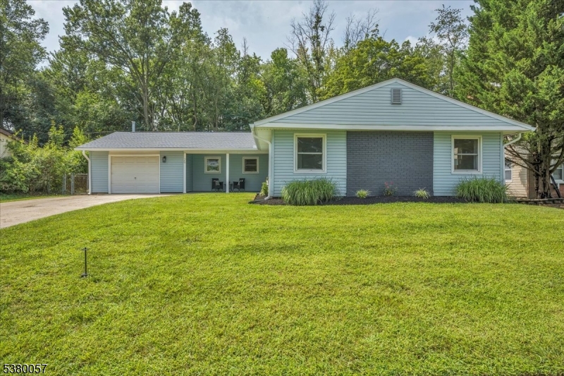 29 Evergreen Dr