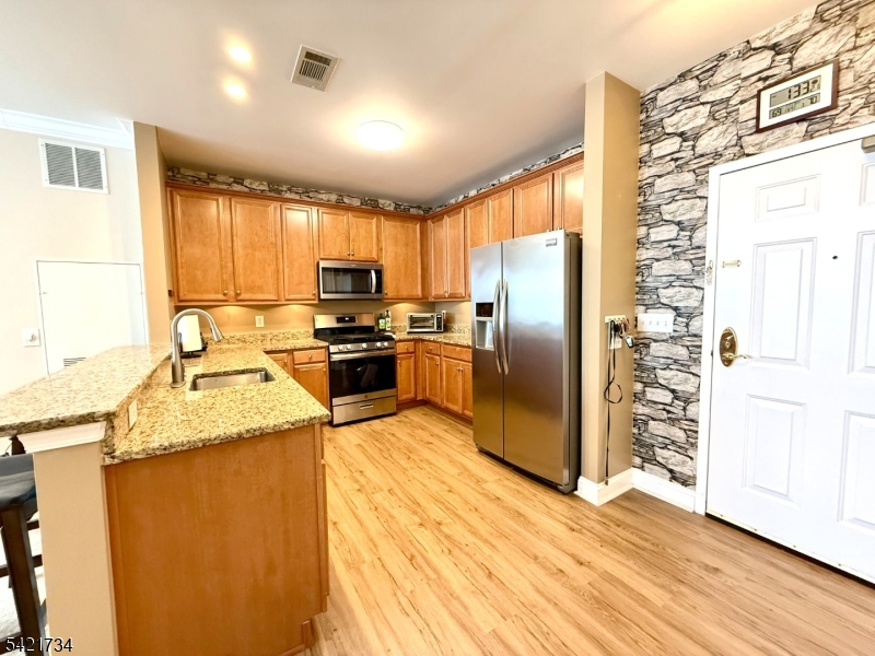 1213 Wharton Ct 1213