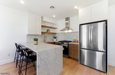 113 Oak St 2 Jersey City NJ 07304