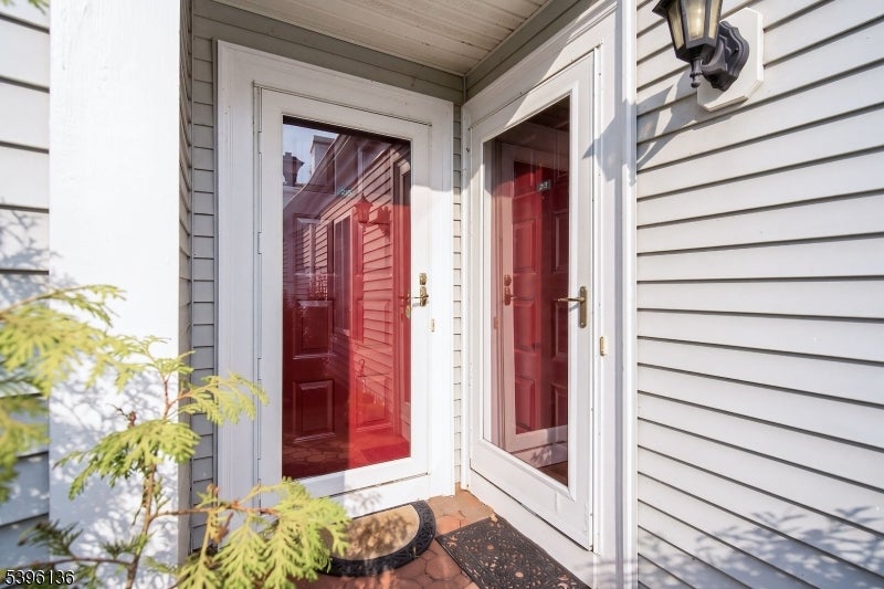 215 Riveredge Dr
