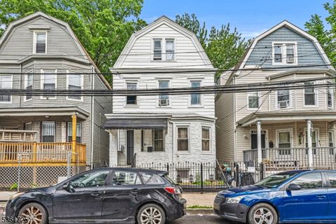 832 S 15Th St Newark City NJ 07108