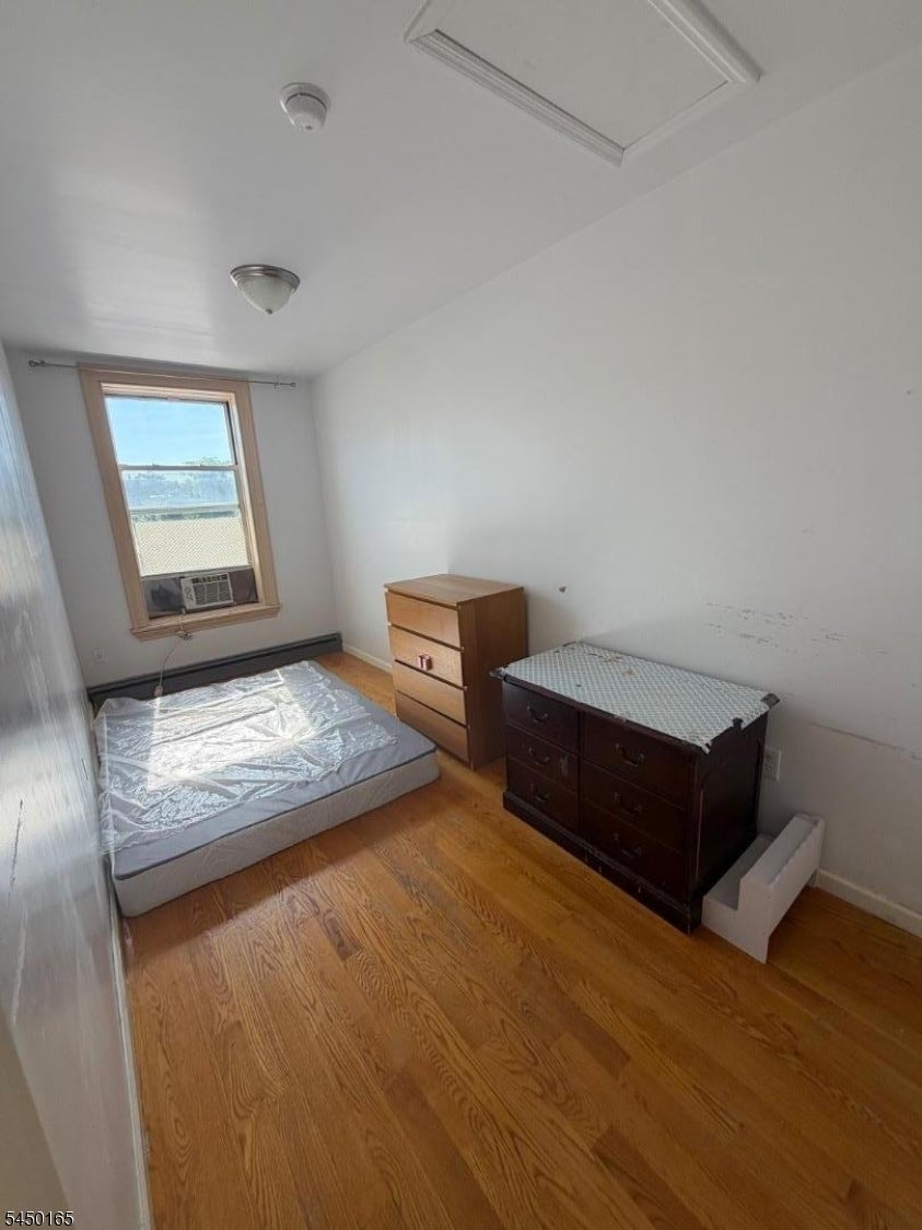 407 Main St 2