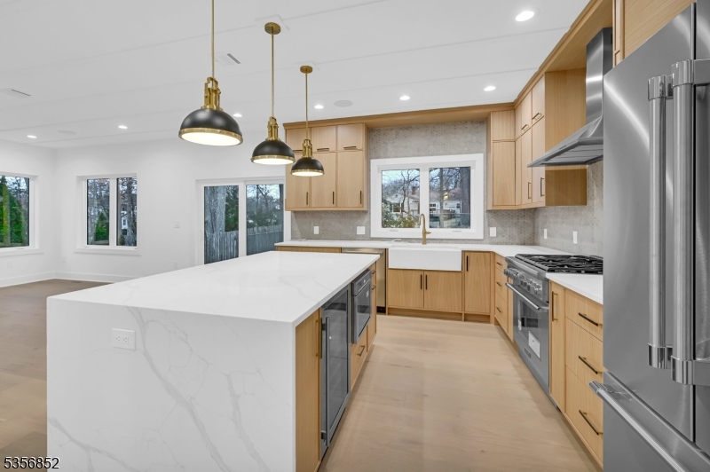 15 Brookside Pl