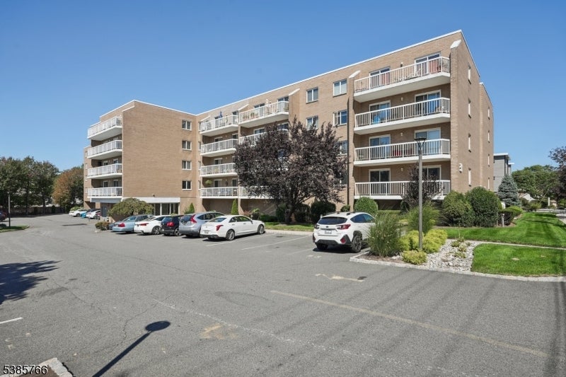 38 Moonachie Rd 116