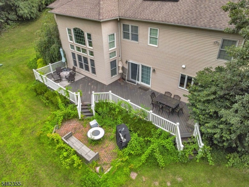 5 Carpenter Pl