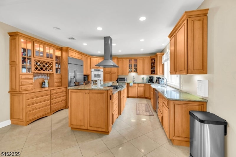 5 Carpenter Pl