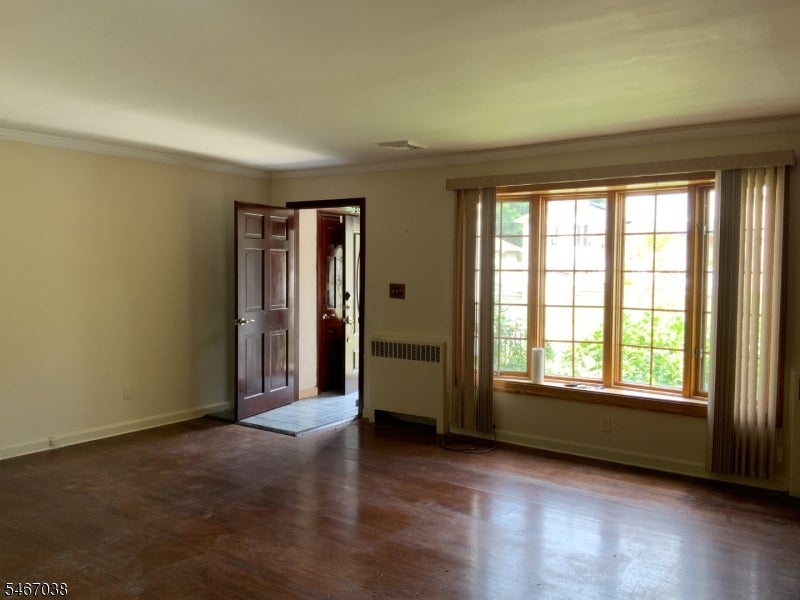 89 Hawthorne Ave